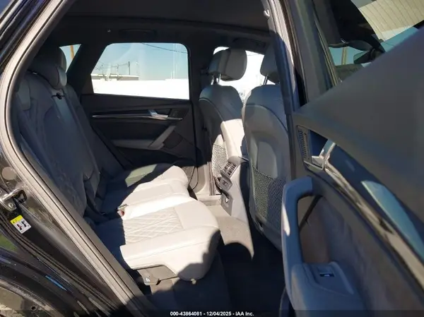 WA1A4AFY1J2197837 2018 AUDI SQ5 - Image 8