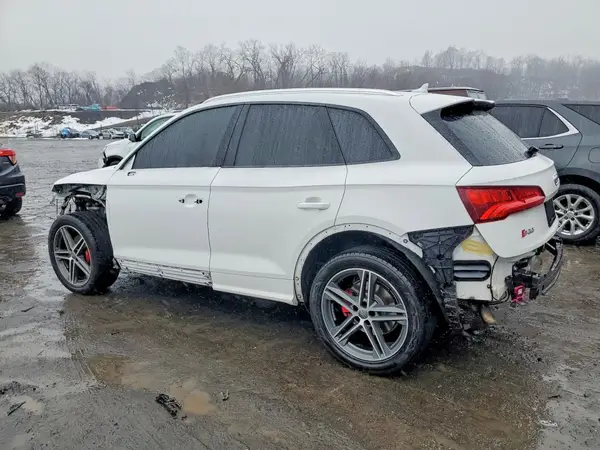 WA1A4AFY1J2202714 2018 AUDI SQ5 - Image 2