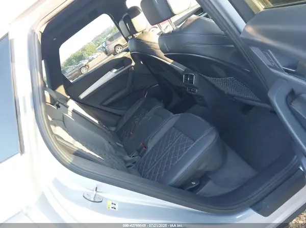 WA1A4AFY1J2219318 2018 AUDI SQ5 - Image 8