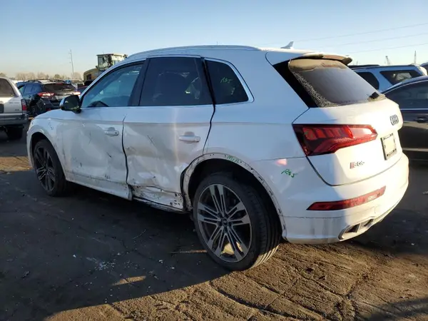 WA1A4AFY1K2004989 2019 AUDI SQ5 - Image 2