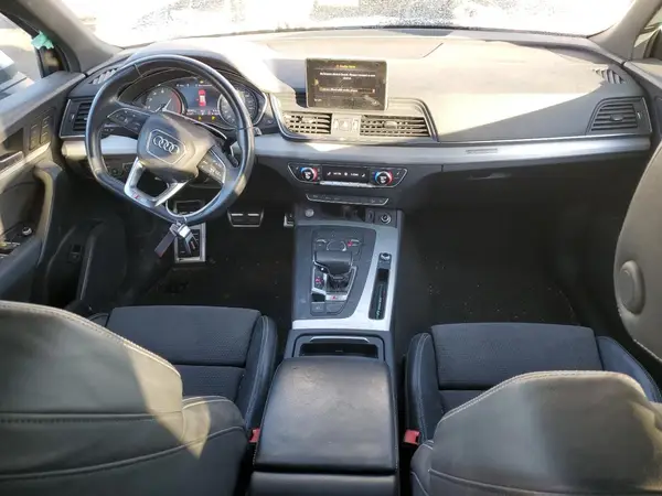 WA1A4AFY1K2004989 2019 AUDI SQ5 - Image 8