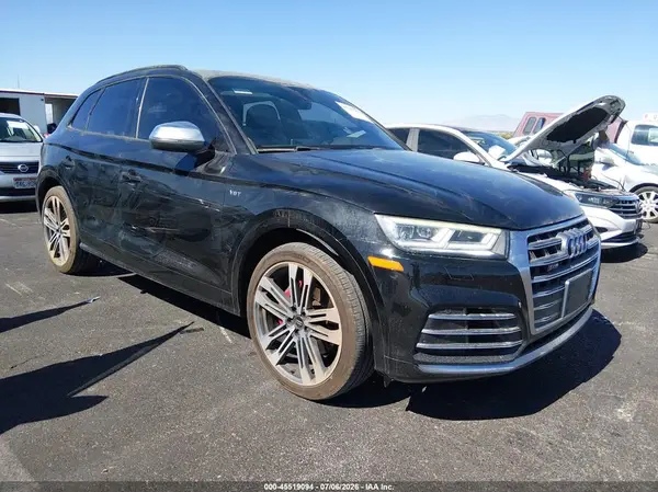 WA1A4AFY2J2024523 2018 AUDI SQ5 - Image 1