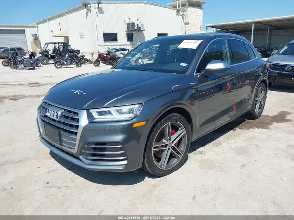 WA1A4AFY2J2028443 2018 AUDI SQ5 - Image 2
