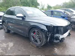 WA1A4AFY2J2047283 2018 AUDI SQ5