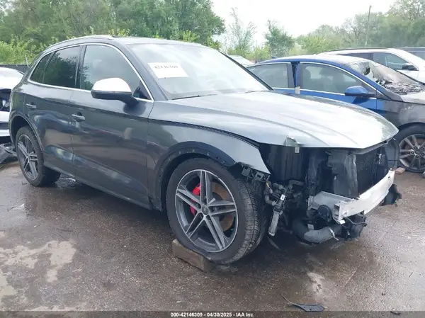 WA1A4AFY2J2047283 2018 AUDI SQ5 - Image 1