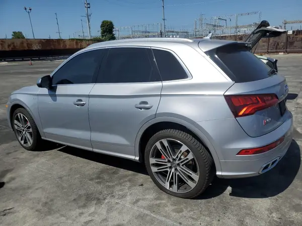 WA1A4AFY2J2070806 2018 AUDI SQ5 - Image 2