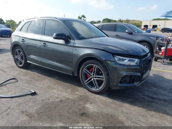 WA1A4AFY2J2087816 2018 AUDI SQ5 - Image 1