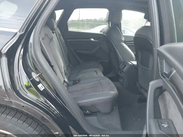 WA1A4AFY2J2123214 2018 AUDI SQ5 - Image 8