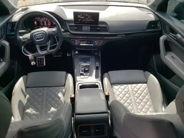 WA1A4AFY2J2139462 2018 AUDI SQ5 - Image 8