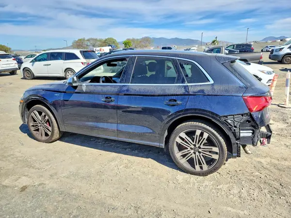 WA1A4AFY2J2142569 2018 AUDI Q5 - Image 2