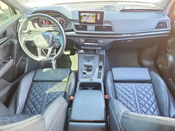 WA1A4AFY2J2142569 2018 AUDI Q5 - Image 8