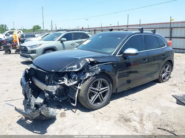 WA1A4AFY2J2162806 2018 AUDI SQ5 - Image 2