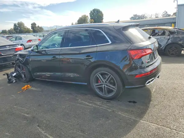 WA1A4AFY2J2204939 2018 AUDI SQ5 - Image 2