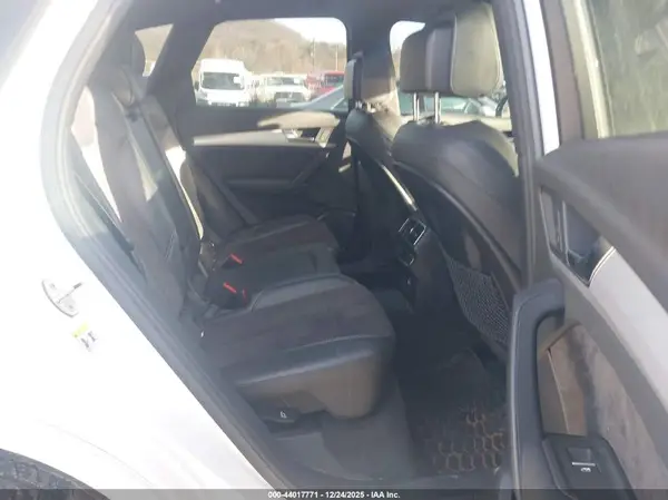 WA1A4AFY2K2133257 2019 AUDI SQ5 - Image 8