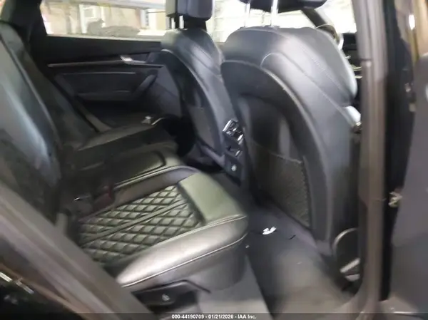 WA1A4AFY3J2015104 2018 AUDI SQ5 - Image 8