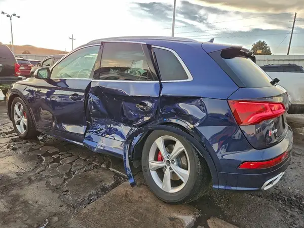 WA1A4AFY3J2034994 2018 AUDI SQ5 - Image 2