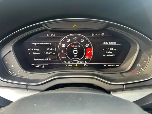 WA1A4AFY3J2055215 2018 AUDI SQ5 - Image 8