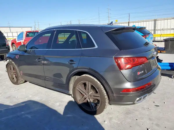 WA1A4AFY3J2057742 2018 AUDI SQ5 - Image 2