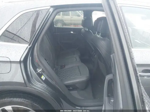 WA1A4AFY3J2134576 2018 AUDI SQ5 - Image 8