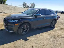 WA1A4AFY3J2138322 2018 AUDI SQ5