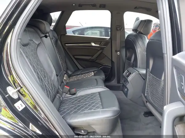 WA1A4AFY3J2144427 2018 AUDI SQ5 - Image 8