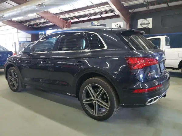 WA1A4AFY3K2060240 2019 AUDI SQ5 - Image 2