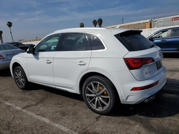 WA1A4AFY3N2037173 2022 AUDI SQ5 - Image 2