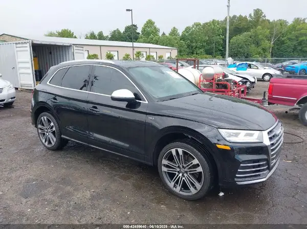 WA1A4AFY4J2007707 2018 AUDI SQ5 - Image 1