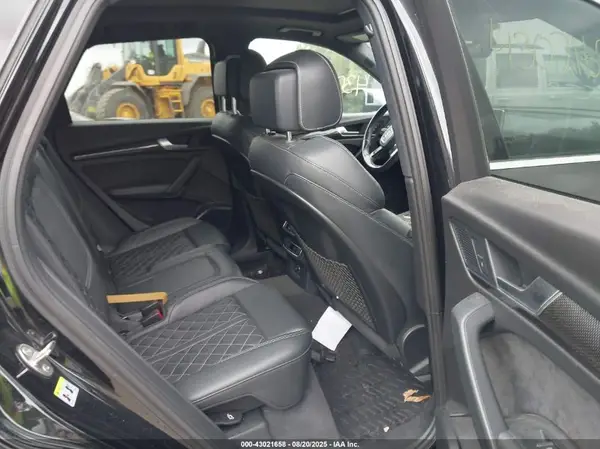 WA1A4AFY4J2008775 2018 AUDI SQ5 - Image 8
