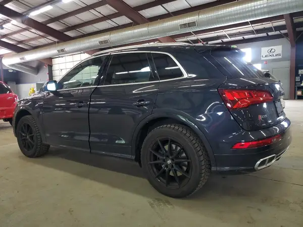 WA1A4AFY4J2022952 2018 AUDI SQ5 - Image 2