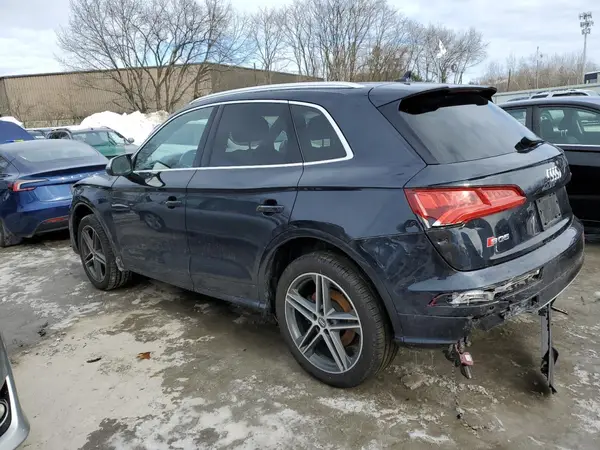 WA1A4AFY4J2027889 2018 AUDI SQ5 - Image 2