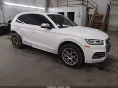 WA1A4AFY4J2120816 2018 AUDI SQ5