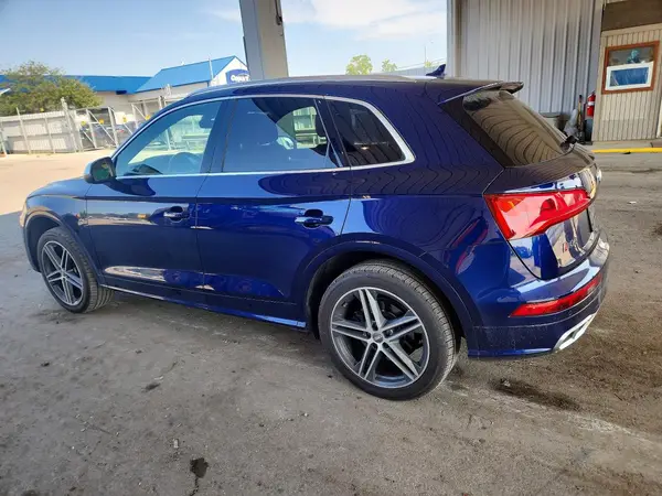 WA1A4AFY4J2148602 2018 AUDI SQ5 - Image 2
