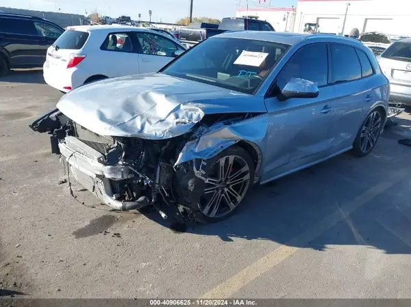 WA1A4AFY4J2217076 2018 AUDI SQ5 - Image 2
