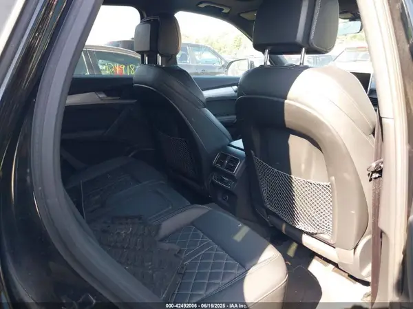 WA1A4AFY4J2224755 2018 AUDI SQ5 - Image 8
