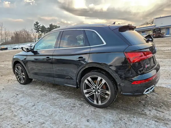 WA1A4AFY4J2227610 2018 AUDI SQ5 - Image 2