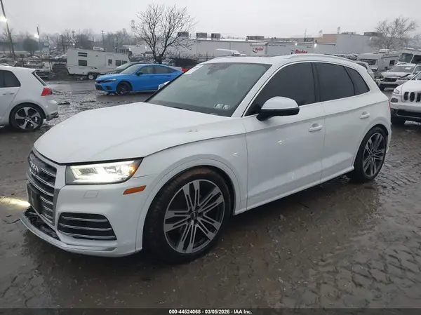 WA1A4AFY4K2079329 2019 AUDI SQ5 - Image 2