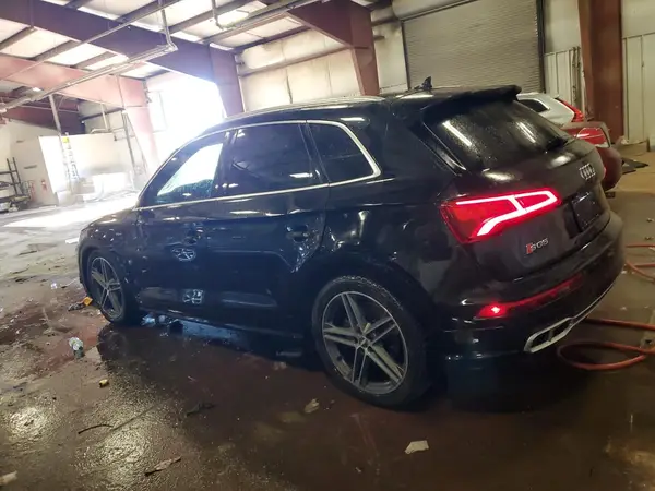 WA1A4AFY5J2008963 2018 AUDI SQ5 - Image 2
