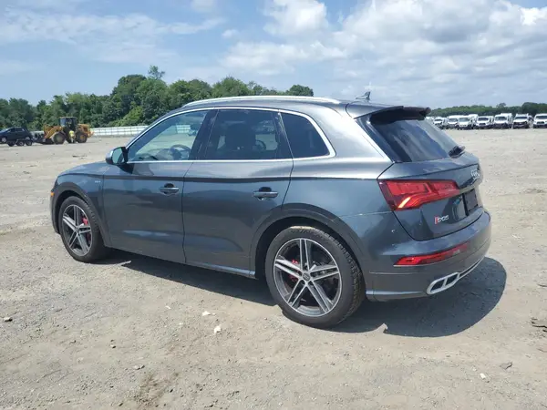 WA1A4AFY5J2035757 2018 AUDI SQ5 - Image 2