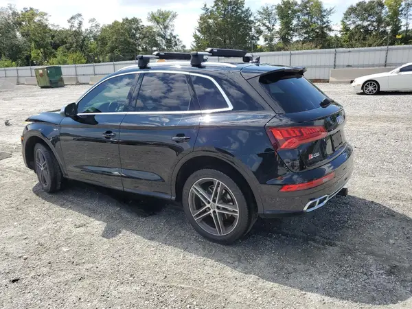 WA1A4AFY5J2055667 2018 AUDI SQ5 - Image 2