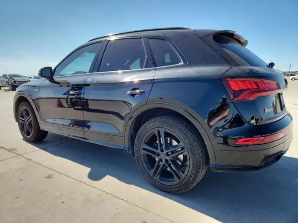 WA1A4AFY5J2200836 2018 AUDI SQ5 - Image 2