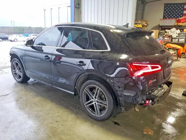 WA1A4AFY5J2201081 2018 AUDI SQ5 - Image 2
