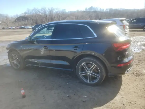 WA1A4AFY5J2246764 2018 AUDI SQ5 - Image 2