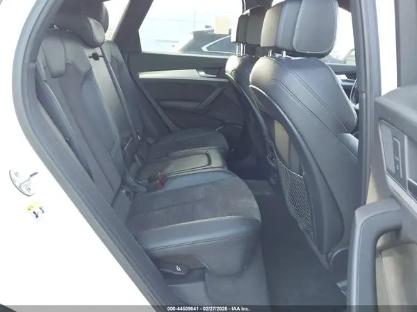 WA1A4AFY6J2009569 2018 AUDI SQ5 - Image 8