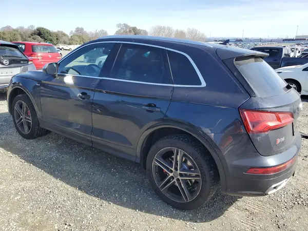 WA1A4AFY6J2047397 2018 AUDI SQ5 - Image 2