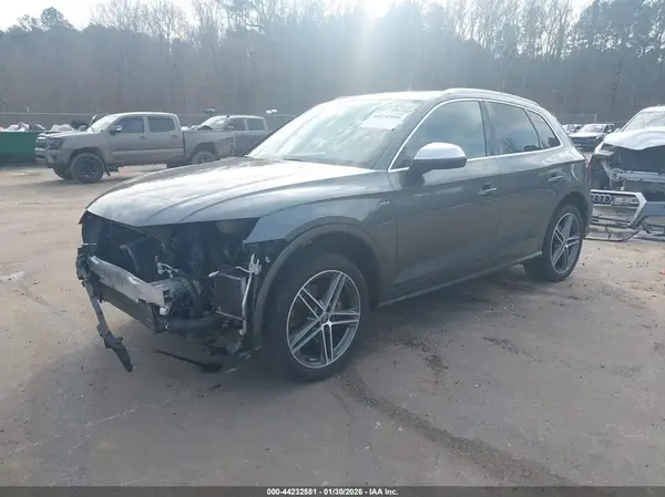 WA1A4AFY6J2055239 2018 AUDI SQ5 - Image 2