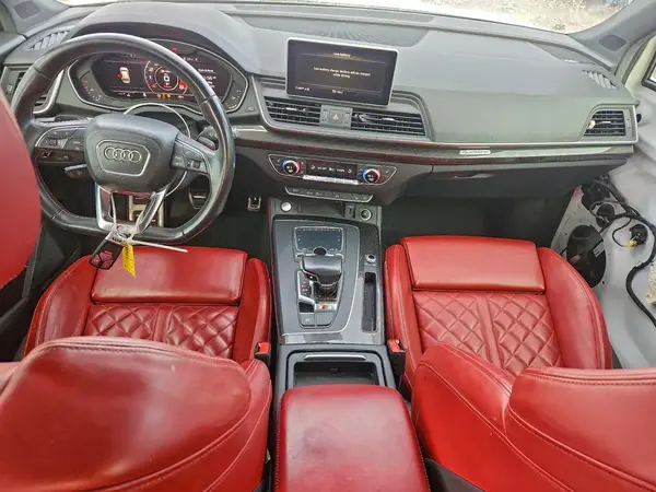 WA1A4AFY6J2084496 2018 AUDI SQ5 - Image 8