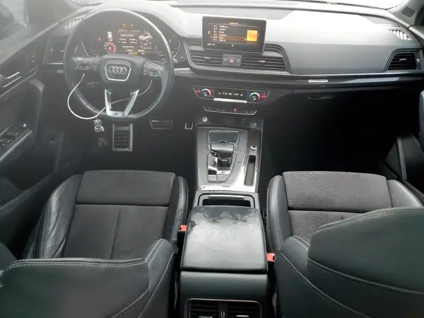 WA1A4AFY6J2106237 2018 AUDI SQ5 - Image 8