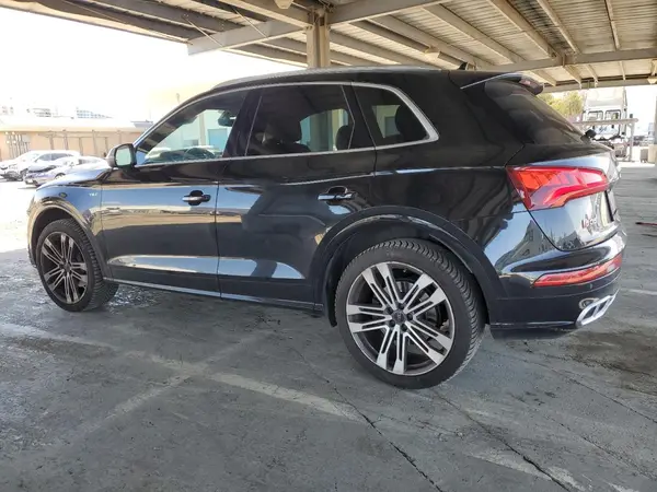 WA1A4AFY6J2173825 2018 AUDI SQ5 - Image 2