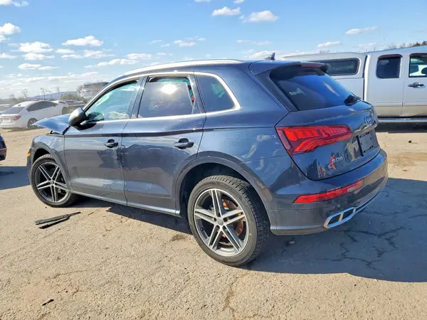 WA1A4AFY6J2209870 2018 AUDI SQ5 - Image 2